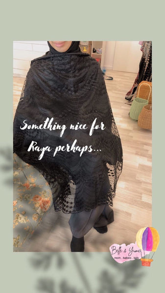 Premium Lacey Nursing Cover