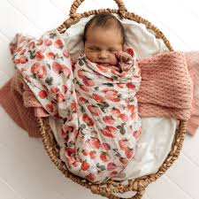 [Snuggle Hunny] Organic Muslin Wrap - Strawberry