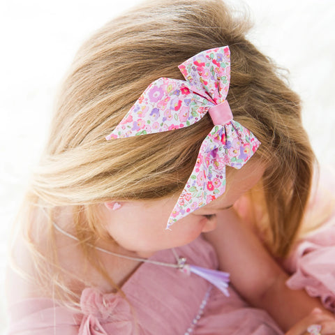 [Lauren Hinkley] Petite Fleur Bow Hair Clip